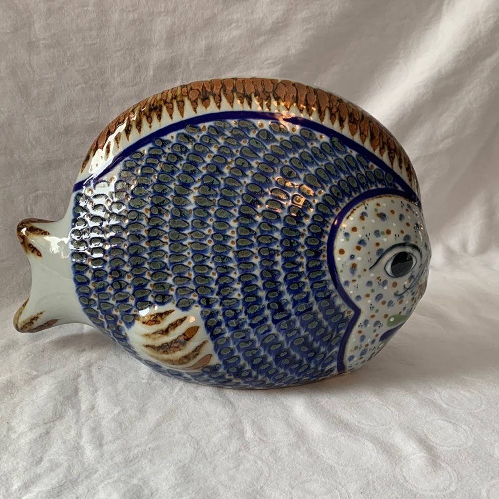 Latin America 2005 Ceramic Fish Aquatic Decor Blue Tan Grey Statue